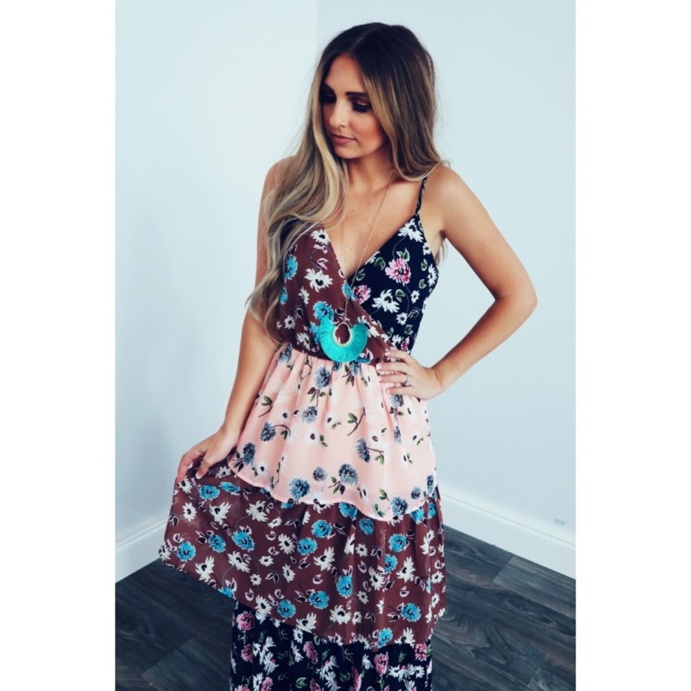 FINAL PRICE DROP!!! Shop Hopes Fall Flowers Maxi Dress - Picture 2 of 8